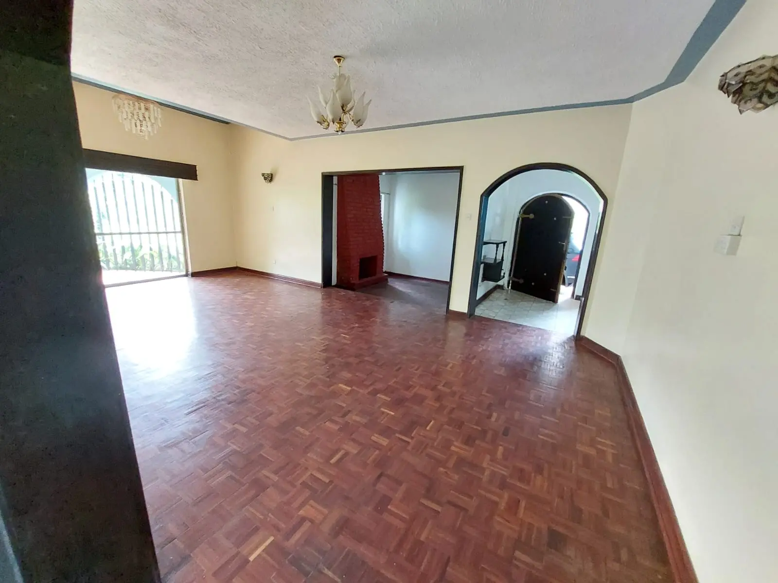 5 bedroom house in Ridgeways